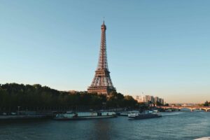 Iconic view of Paris with the Eiffel Tower — a famously pet-friendly city welcoming dogs and cats alike.
